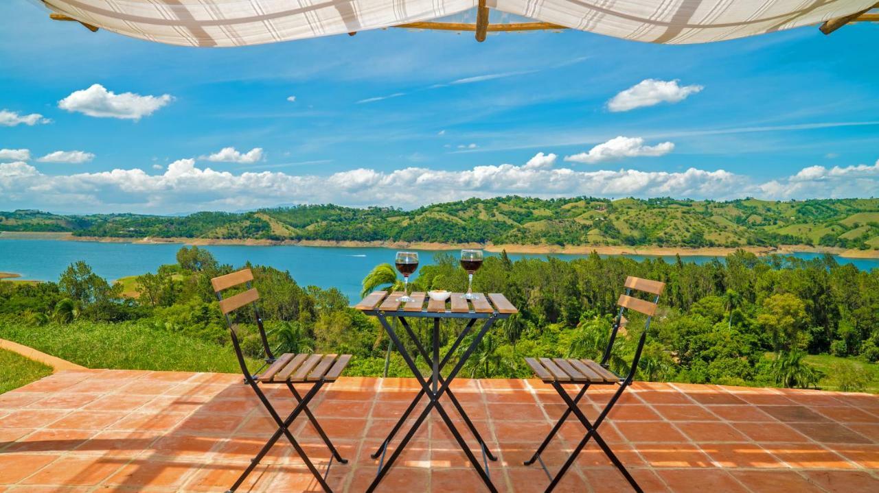 Villas Del Lago Lake Resort And Campground Yaque Arriba Exteriör bild
